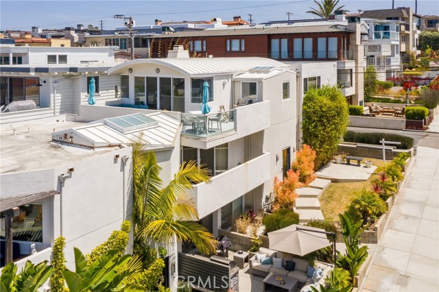 701 Bayview Drive, Manhattan Beach, California 90266, 3 Bedrooms Bedrooms, ,3 BathroomsBathrooms,Residential,Sold,Bayview,SB22103178