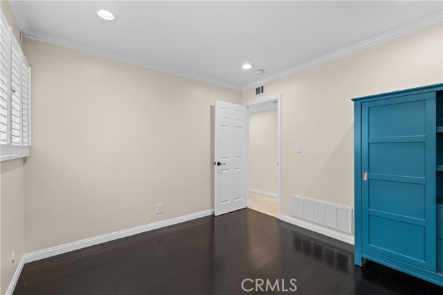 Detail Gallery Image 30 of 35 For 16513 Moorpark St, Encino,  CA 91436 - 5 Beds | 5/1 Baths