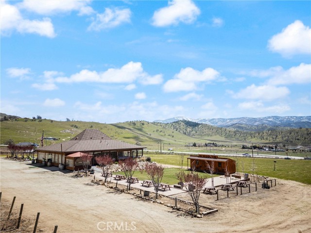 Detail Gallery Image 10 of 57 For 24627 Cummings Valley Rd, Tehachapi,  CA 93561 - 5 Beds | 3 Baths