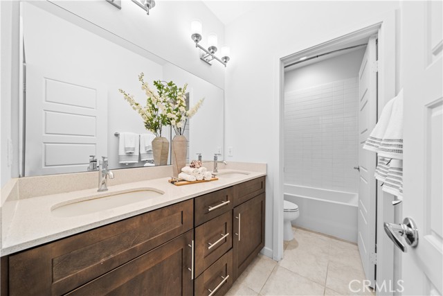 536 Cultivate, Irvine CA: https://media.crmls.org/medias/fc580924-c054-4ac7-a45c-0cbdd0a9bfdd.jpg