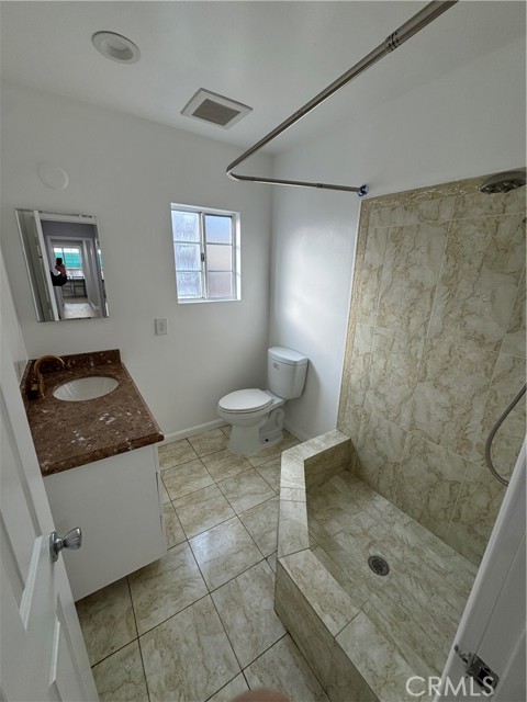 Detail Gallery Image 9 of 15 For 12549 Barbara Ann St, North Hollywood,  CA 91605 - 3 Beds | 2 Baths