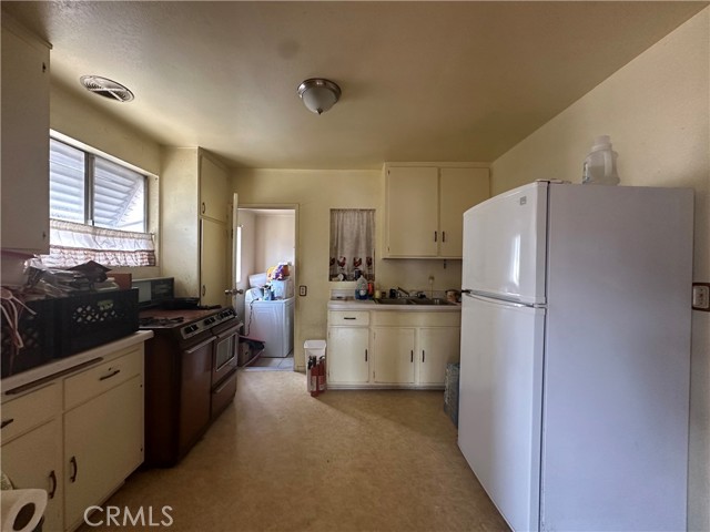 4657 Fisher Street, Los Angeles CA: https://media.crmls.org/medias/fc593823-1ca2-4125-b8cf-f006b5cbf9ba.jpg