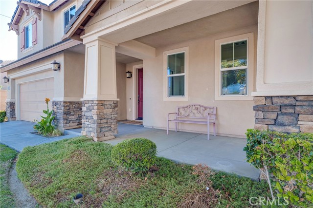 Detail Gallery Image 2 of 36 For 7393 Jake Way, Corona,  CA 92880 - 5 Beds | 4/1 Baths