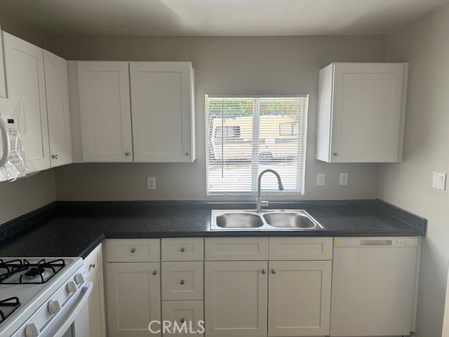 2466 W Wilson Street, Banning CA: https://media.crmls.org/medias/fc5a4a82-b804-42d1-84ed-802e6afba493.jpg