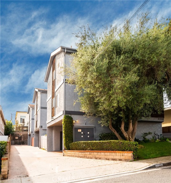 2206 Carnegie Lane, Redondo Beach, California 90278, 3 Bedrooms Bedrooms, ,2 BathroomsBathrooms,Residential,Sold,Carnegie,SB19278856