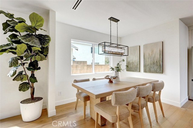 Detail Gallery Image 6 of 49 For 6852 6854 Atoll Avenue, North Hollywood,  CA 91605 - 4 Beds | 4 Baths