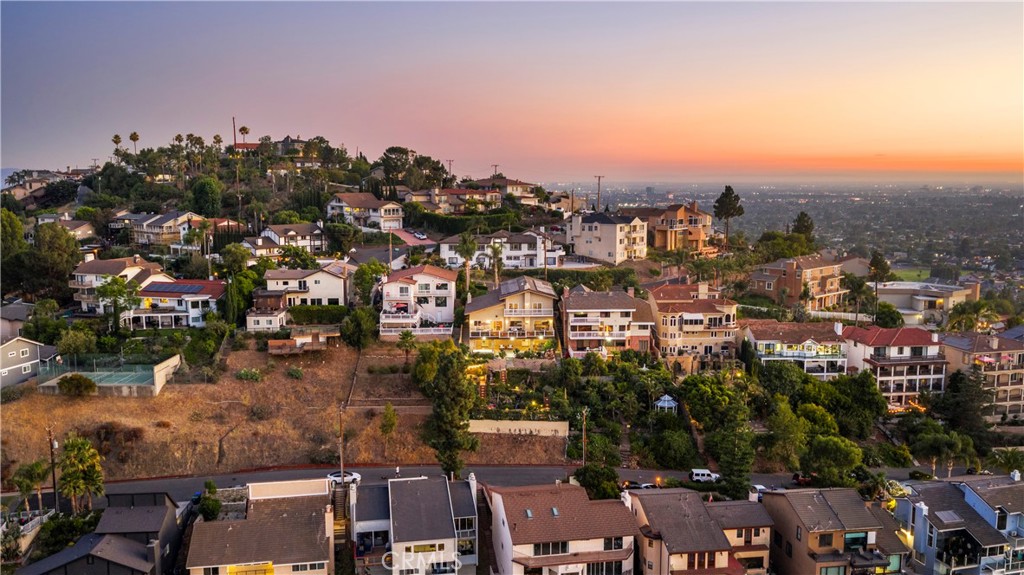 https://media.crmls.org/medias/fc5c6349-e027-4857-bb47-36873f0e8ad5.jpg?preset=X-Large
