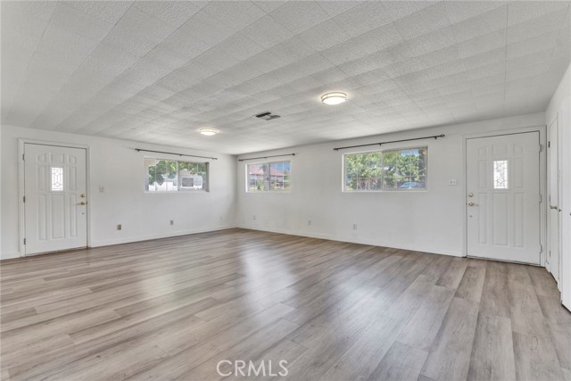 6910 Carnelian Street, Rancho Cucamonga CA: https://media.crmls.org/medias/fc5c962c-bed4-4120-a7dc-d6d67de77e74.jpg