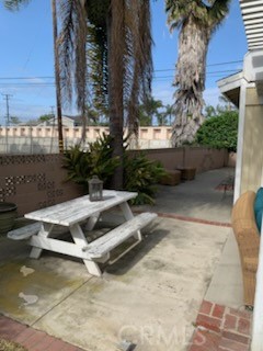 MLS #OC25086791 img 3