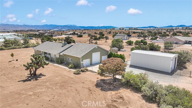 Detail Gallery Image 1 of 38 For 8875 Fremontia Rd, Oak Hills,  CA 92344 - 3 Beds | 2 Baths