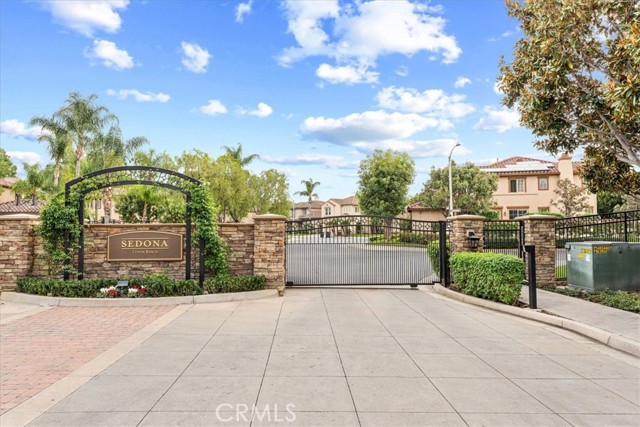 Detail Gallery Image 2 of 33 For 11729 Sleeper, Tustin,  CA 92782 - 4 Beds | 3/1 Baths