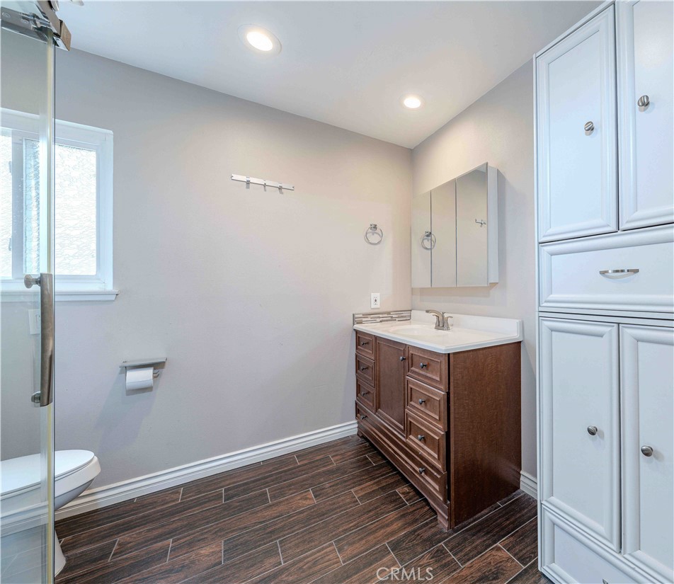 MLS #OC25280398 image #24