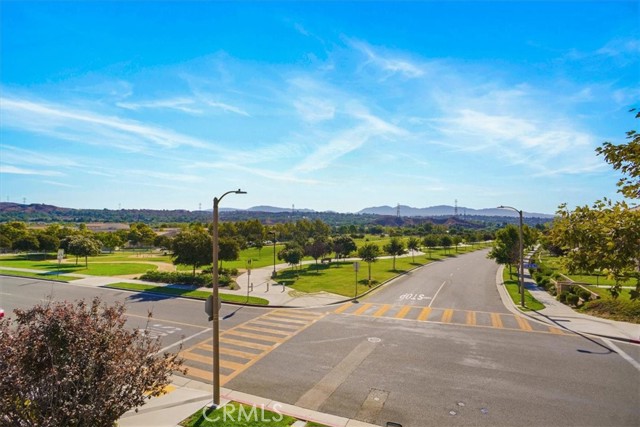 Detail Gallery Image 16 of 35 For 28675 Vista Del Rio Dr, Valencia,  CA 91354 - 4 Beds | 3/1 Baths