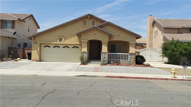 12856 Gifford Way, Victorville CA: https://media.crmls.org/medias/fc5ef63c-9ccc-4e00-bd1a-e4880ecefcae.jpg