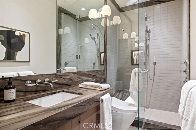 716 The Strand, Manhattan Beach CA: https://media.crmls.org/medias/fc5efec4-d6ba-4955-bfb6-97e07f5ea655.jpg