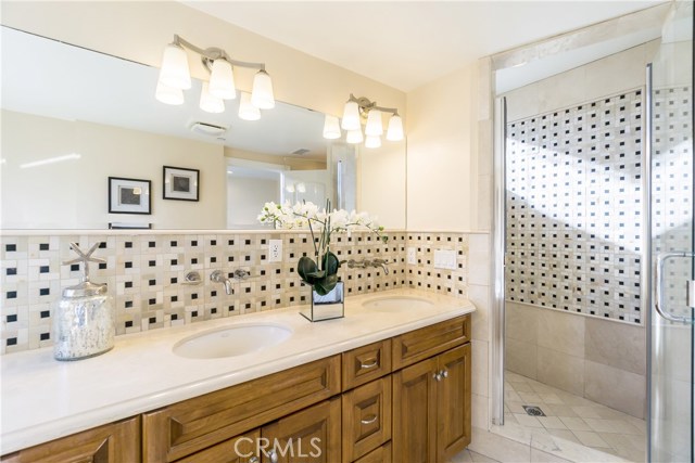 206 Calle Miramar, Redondo Beach, California 90277, 4 Bedrooms Bedrooms, ,3 BathroomsBathrooms,Residential,Sold,Calle Miramar,SB17021229