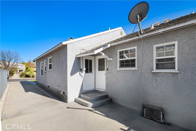 Detail Gallery Image 28 of 28 For 1329 -1331 N Screenland Dr, Burbank,  CA 91505 - – Beds | – Baths