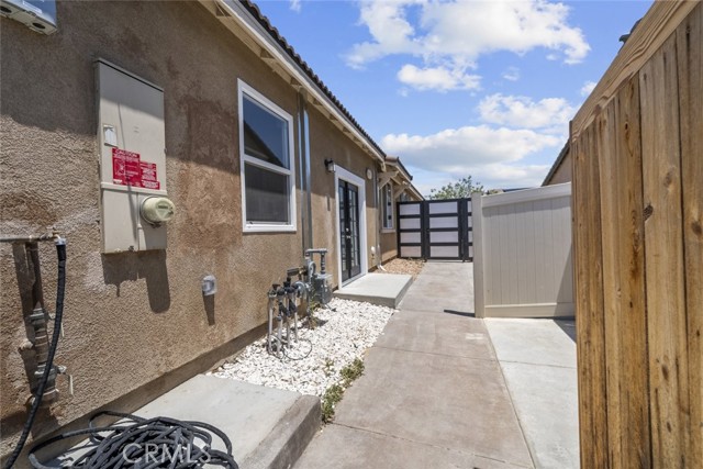 44124 51st W Street, Lancaster CA: https://media.crmls.org/medias/fc61038d-d359-4ac7-b899-a5eea2d270a4.jpg