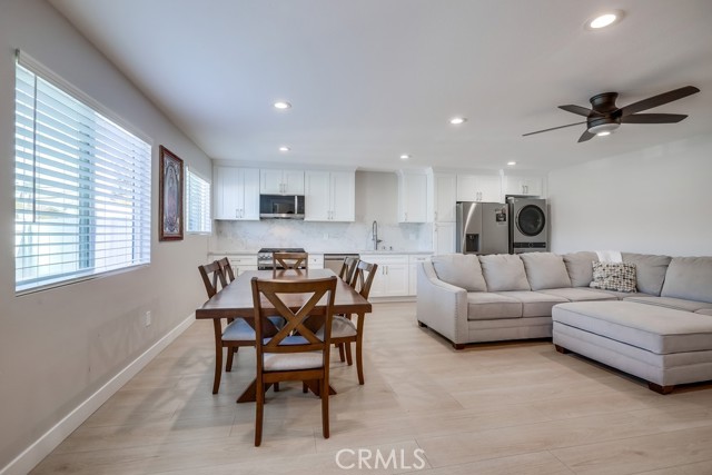 824 S Dune Street, Anaheim CA: https://media.crmls.org/medias/fc6141fa-7bc6-4c4c-a441-d522c3fbb599.jpg