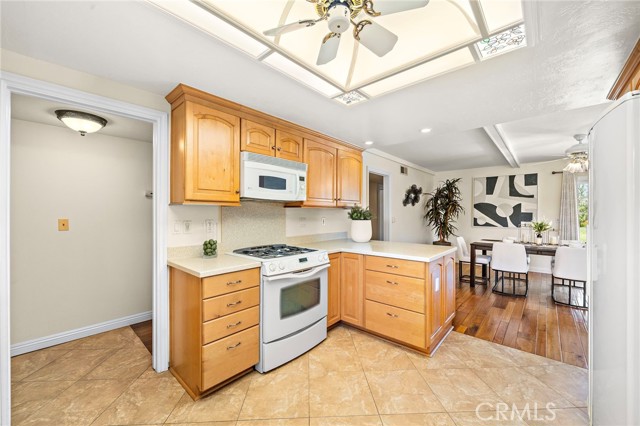 Detail Gallery Image 13 of 44 For 9111 Blackbird Ave, Fountain Valley,  CA 92708 - 4 Beds | 2 Baths