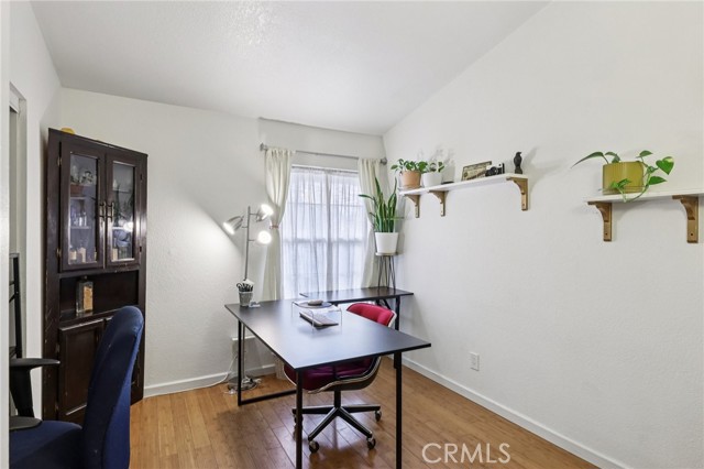 Detail Gallery Image 10 of 36 For 6336 N Redwood, San Bernardino,  CA 92407 - 4 Beds | 2 Baths