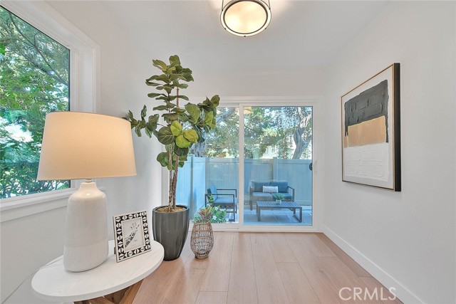 Detail Gallery Image 9 of 51 For 2458 E Mountain St, Pasadena,  CA 91104 - 3 Beds | 2/1 Baths