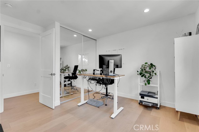 23241 Aetna Street, Woodland Hills CA: https://media.crmls.org/medias/fc61ca33-1c83-4017-9fcd-51bf69885433.jpg