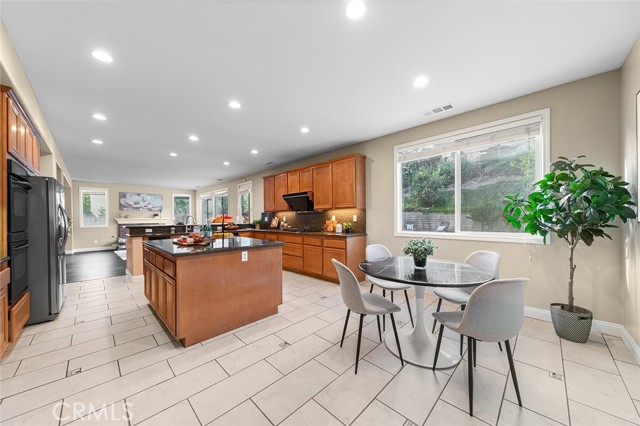 12406 Challendon Drive, Rancho Cucamonga CA: https://media.crmls.org/medias/fc62ea53-f867-4fd0-b630-7879467555fd.jpg