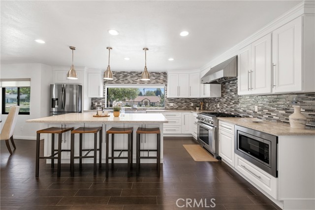 6 Woodland Lane, Arcadia CA: https://media.crmls.org/medias/fc632cb4-83ba-48d3-9457-cdb38614dbde.jpg