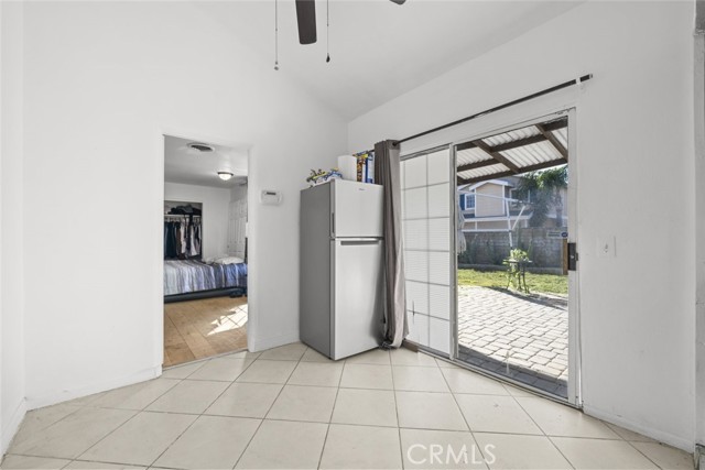 Detail Gallery Image 38 of 52 For 9757 White Oak, Northridge,  CA 91325 - 4 Beds | 3 Baths