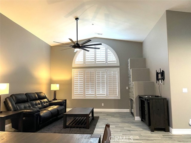 Detail Gallery Image 8 of 41 For 27427 Woburn Ct #1,  Murrieta,  CA 92562 - 2 Beds | 2 Baths