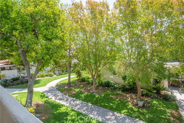 2164 Via Mariposa E, Laguna Woods CA: https://media.crmls.org/medias/fc64fc1e-5f0f-413b-a0a8-a619403c26c7.jpg