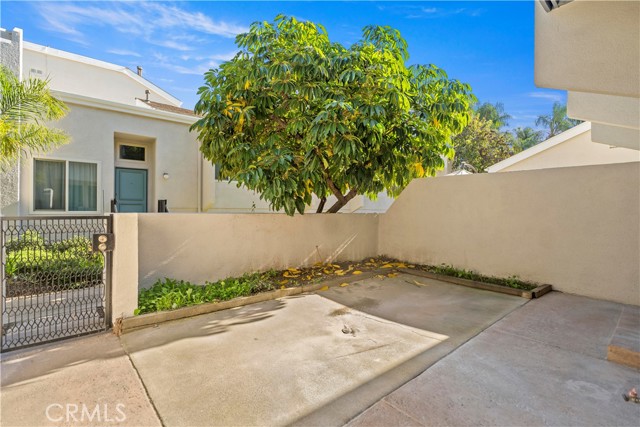 Detail Gallery Image 2 of 13 For 1536 Windsor, Fullerton,  CA 92831 - 3 Beds | 2/1 Baths