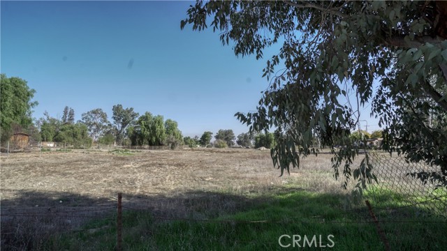 915 Mapes Road, Perris, California 92570, ,Land,For Sale,915 Mapes Road,CROC22253142