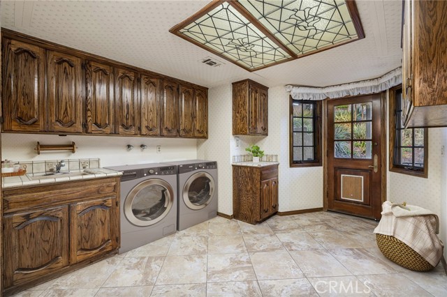 23511 Mirage Lane, Diamond Bar CA: https://media.crmls.org/medias/fc65fd11-c31c-407f-b219-2fa30b9edda4.jpg