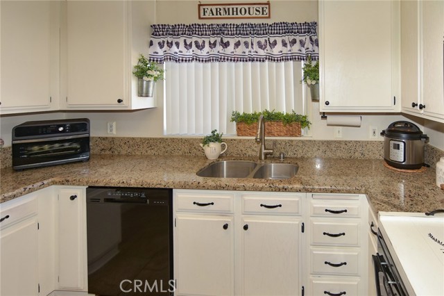 Detail Gallery Image 3 of 60 For 15094 Farmington St, Hesperia,  CA 92345 - 3 Beds | 2 Baths