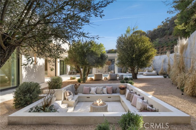 17177 Adlon Road, Encino CA: https://media.crmls.org/medias/fc66d08d-74c0-4279-9dbb-a752b344c1b4.jpg