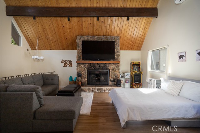 517 Brentwood, Lake Arrowhead, CA 92352