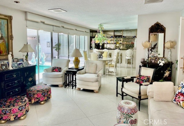 730 Santiago Avenue, Long Beach CA: https://media.crmls.org/medias/fc6842bb-7213-4450-a5f9-825ab61dcc0f.jpg