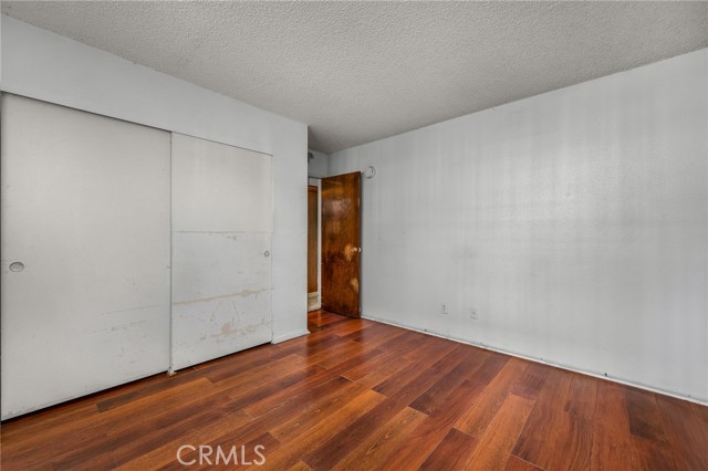 1860 San Francisco Avenue, Long Beach CA: https://media.crmls.org/medias/fc686031-e749-4bd2-b6d3-fb7b76fc5cf6.jpg
