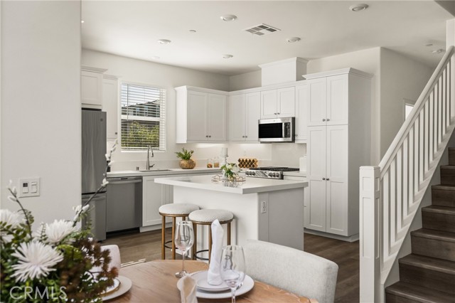 Detail Gallery Image 9 of 36 For 233 Denali, Lake Forest,  CA 92630 - 4 Beds | 3 Baths