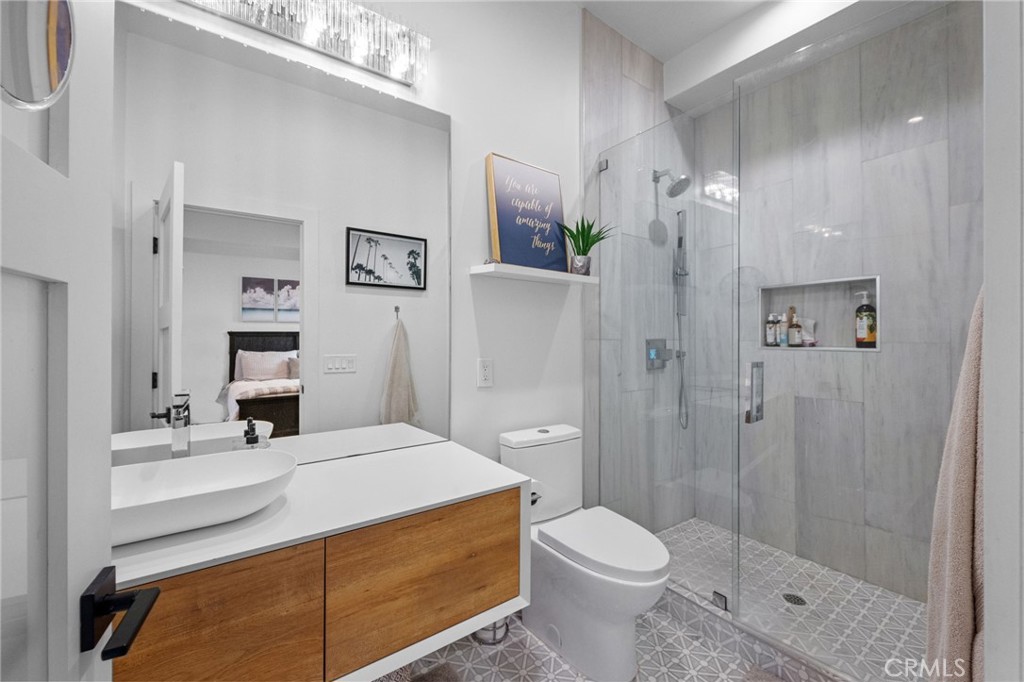 MLS #OC25238020 image #16