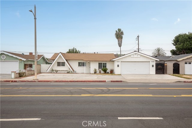 Detail Gallery Image 1 of 1 For 12541 West St, Garden Grove,  CA 92840 - 5 Beds | 4 Baths