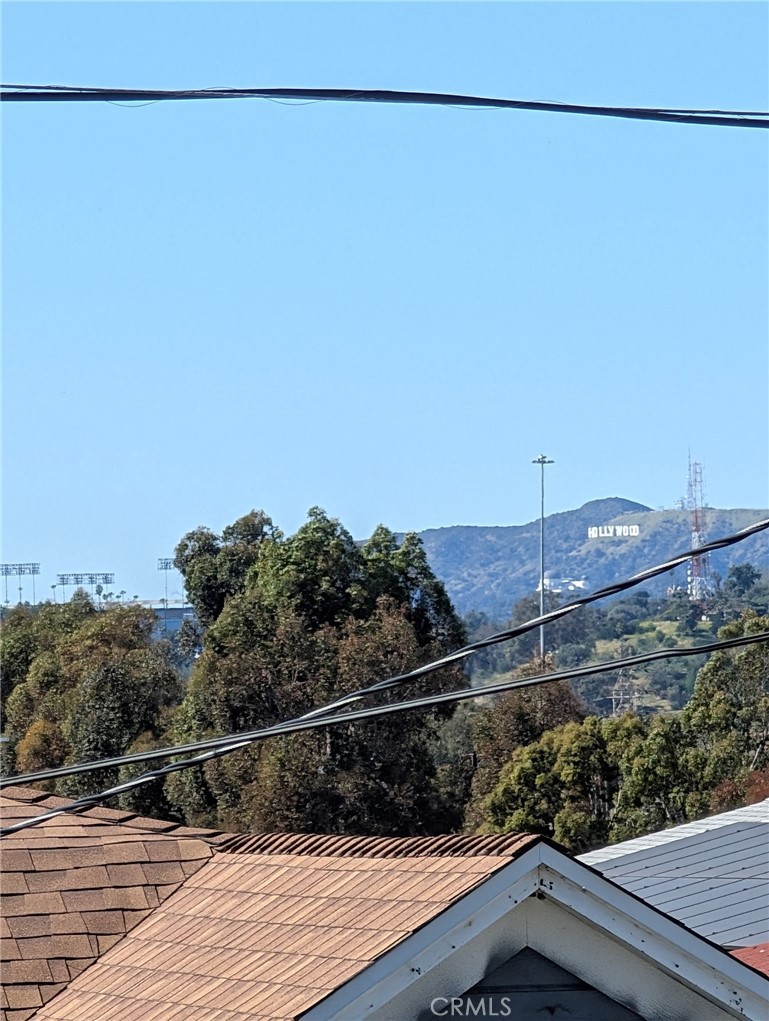 https://media.crmls.org/medias/fc69542c-38d5-438b-8734-e39a5f213d82.jpg?preset=X-Large