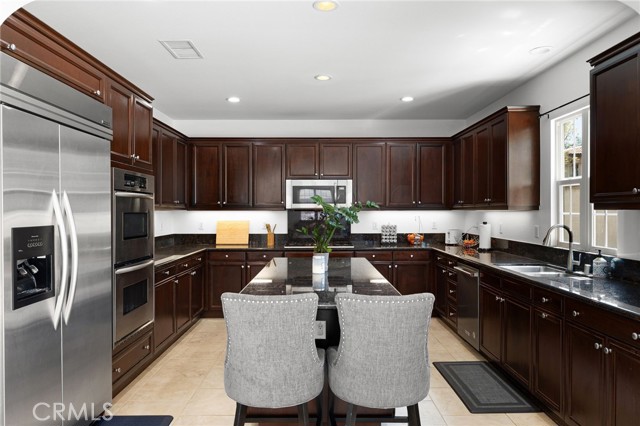 Detail Gallery Image 12 of 55 For 1526 Cole Ln, Upland,  CA 91784 - 4 Beds | 3 Baths