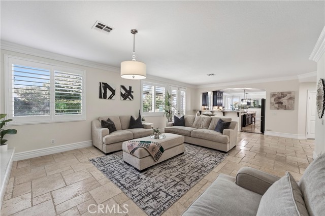 Detail Gallery Image 13 of 44 For 2634 Old Windmill Ct, Riverside,  CA 92503 - 5 Beds | 4/1 Baths