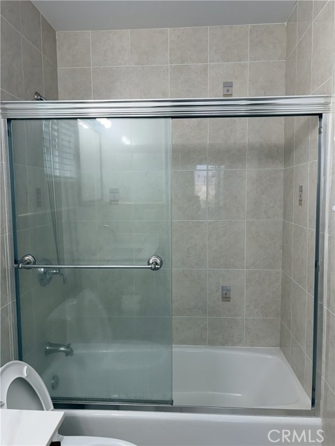 Detail Gallery Image 33 of 49 For 4941 W 130th, Hawthorne,  CA 90250 - 4 Beds | 4 Baths