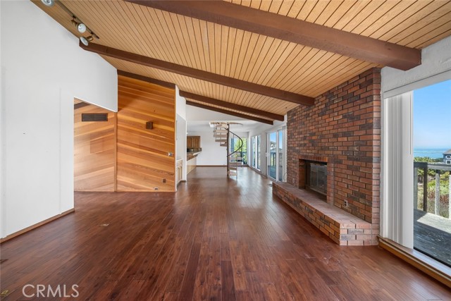 373 Bristol Street, Cambria CA: https://media.crmls.org/medias/fc6a0b21-2224-453a-a2c2-383a77158027.jpg