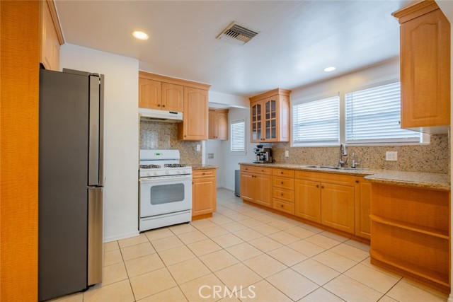Detail Gallery Image 16 of 34 For 10404 Jardine Ave, Sunland,  CA 91040 - 2 Beds | 1 Baths