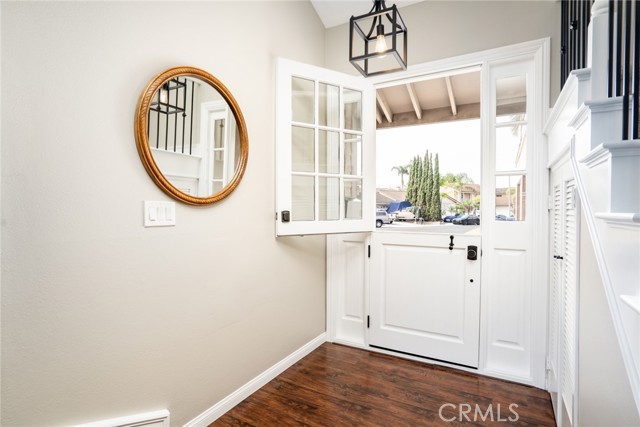 Detail Gallery Image 5 of 56 For 6561 Sabbicas Cir, Huntington Beach,  CA 92647 - 4 Beds | 3 Baths